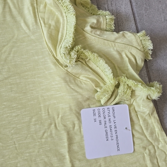 #10810-18 STELLA & GINGER Plus Flutter Sleeve Slub Top With Fringe Edges 1X & 3X - Picture 4 of 4